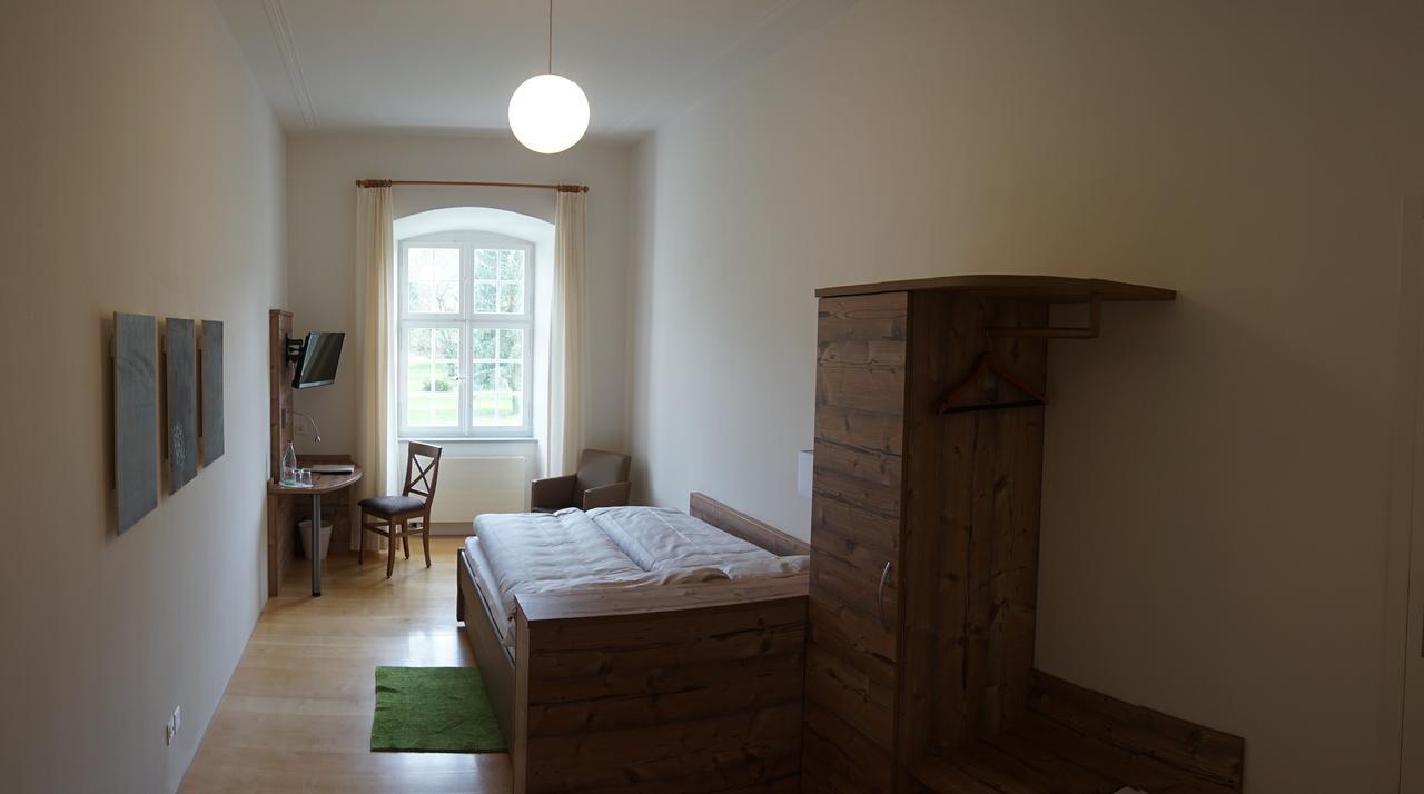 Klosterhotel Kreuz Mariastein 外观 照片